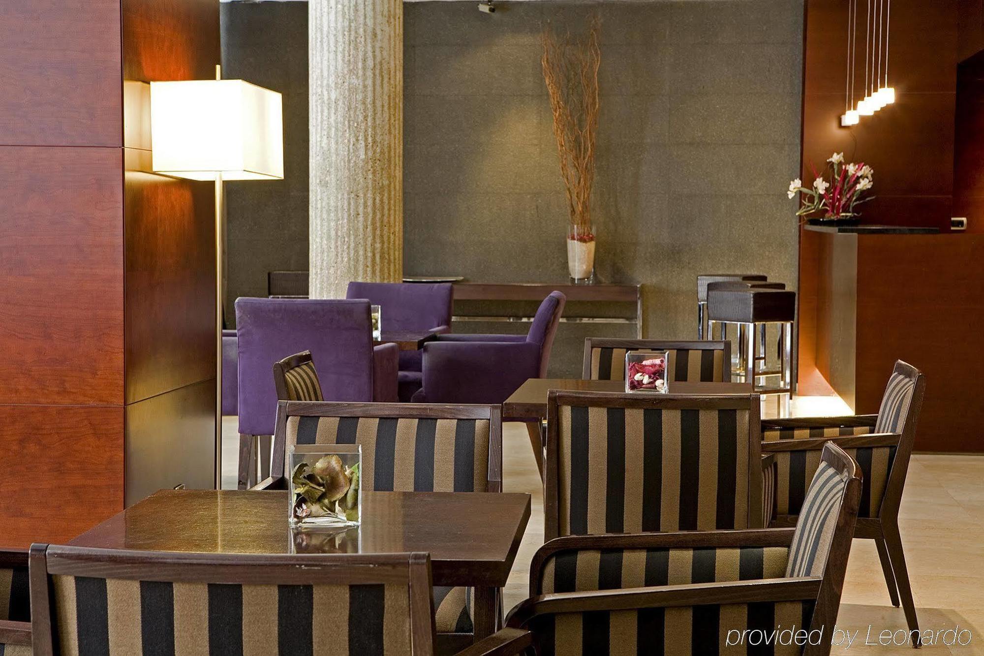 Zenit Don Yo Hotel Zaragoza Restoran gambar